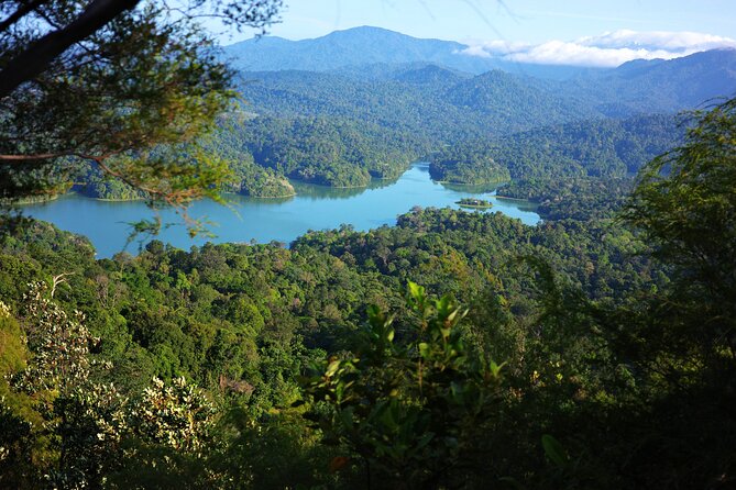 Dragonback Trek - Ben Cheah and the Small-Group Pace You Can Feel