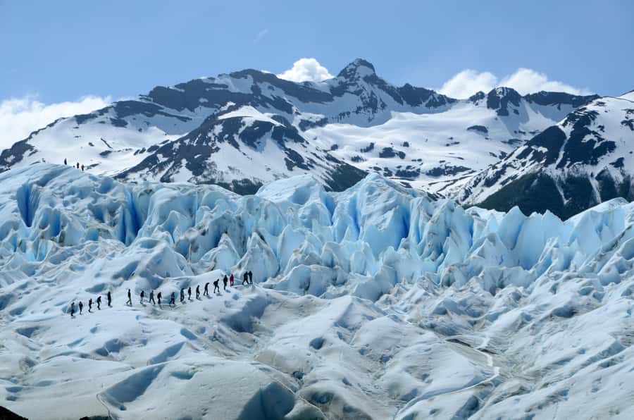 El Calafate: Perito Moreno Glacier Trekking Tour and Cruise - Groups, guides, and pacing: how the day stays controlled