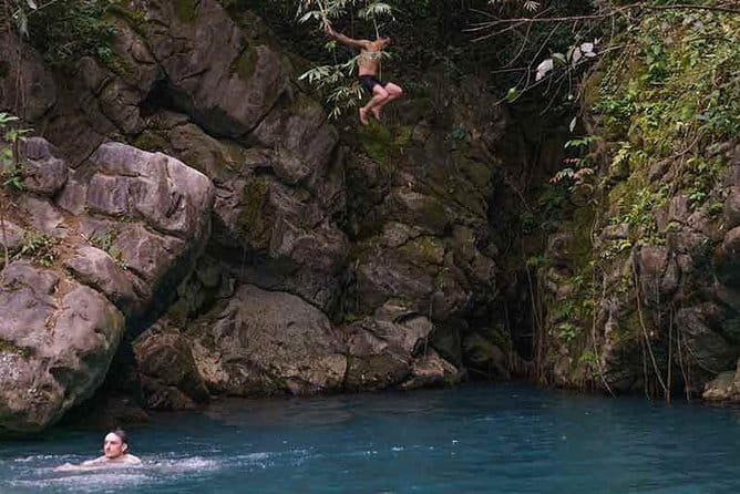 Elephant cave and Mada valley Jungle trek - 1Day - From Dong Hoi to the National Park: the day’s momentum