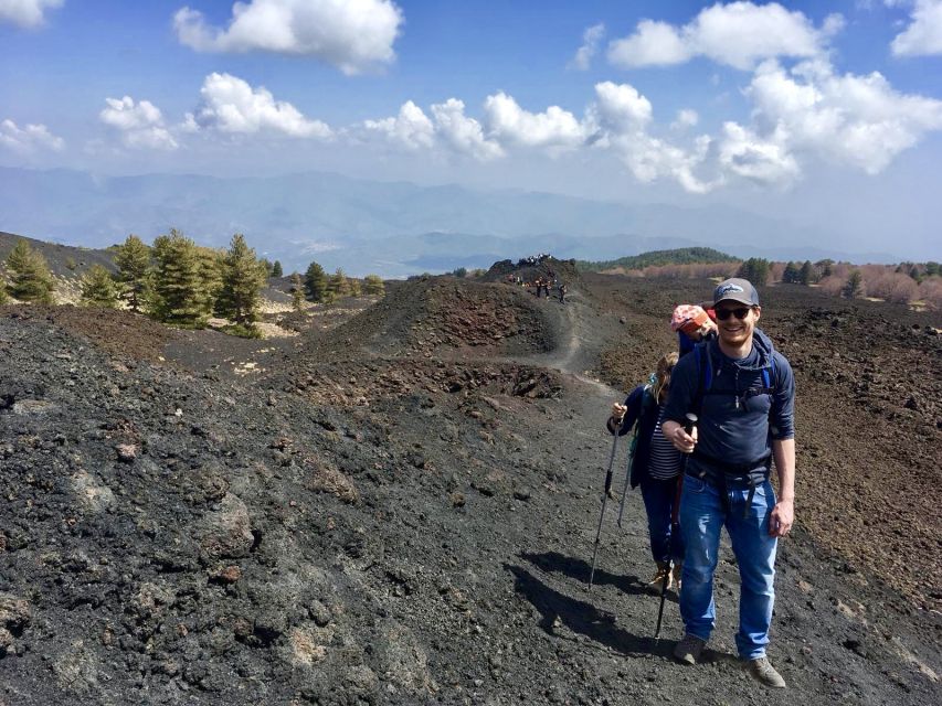 Etna: Craters of the 2002 Eruption Trekking Experience - Views: the eruptive theater and the Calabrian Coast