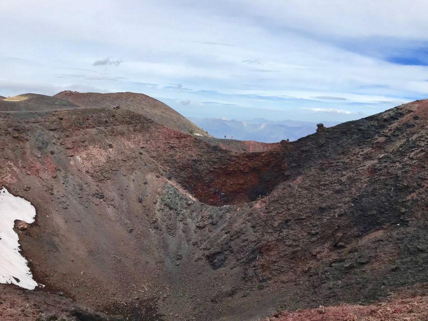 Etna: Craters of the 2002 Eruption Trekking Experience - Where you meet (and how to avoid the wrong bar)