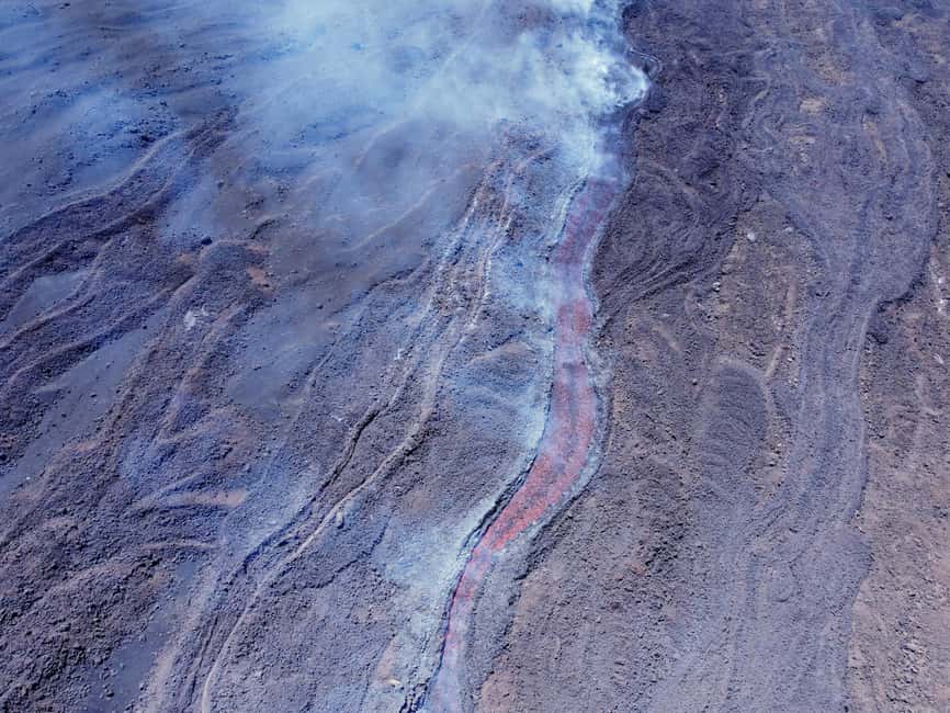 Etna: Trekking to the summit craters at 3340 meters - Getting to the hiking zone: cable car and 4x4 in practice