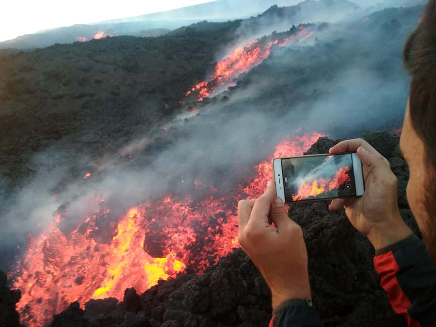 Etna: Trekking to the summit craters at 3340 meters - The 2-hour trek to 3340 m: what the ground is teaching you