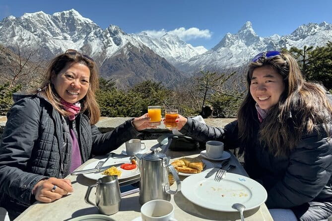 Everest Base Camp trek with Helicopter return 9 days - Day 3: Phakding to Namche Bazaar via Toktok and Monjo