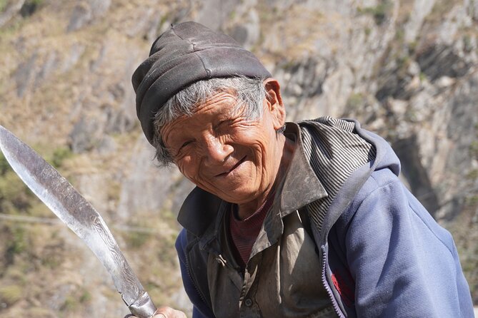 Experience the Thrill of a Lifetime:12-Days Manaslu Circuit trek - Price and logistics: what $1,500 buys you (and what it doesn’t)