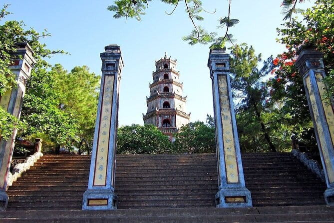 Explore Bach Ma National Park - Trekking with Small Group Tour - Guides make the difference: Thuy and Dang as examples