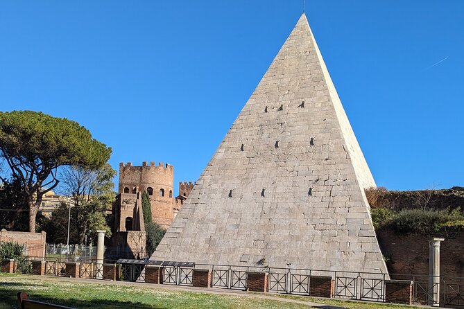 Free Urban Trekking with an Archaeologist - Bocca della Verità and Santa Maria in Cosmedin