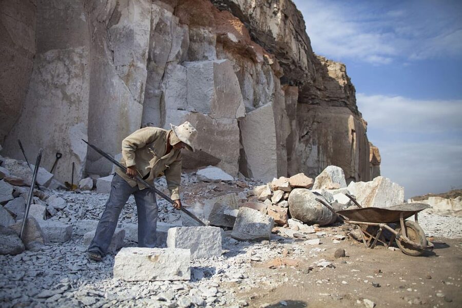 From Arequipa: Sillar Route Trek - Hands-on stone time: what you might do with the stonemasons