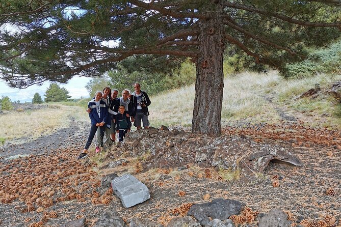 From Catania: Private mt. Etna trekking and pic-nic - Pic-nic lunch on Mt Etna: eating with the volcano in view