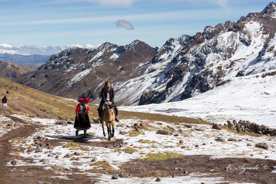 From Cusco: 7 Lakes Ausangate Trek with Breakfast and Lunch - Ausangate 7 Lagoons photo stop: when the day turns cinematic