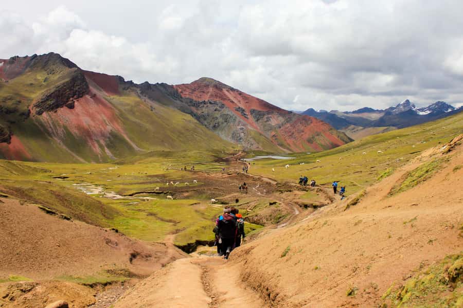 From Cusco: Rainbow Mountain Trek - A 4:00 AM push to Rainbow Mountain at 5,020 m