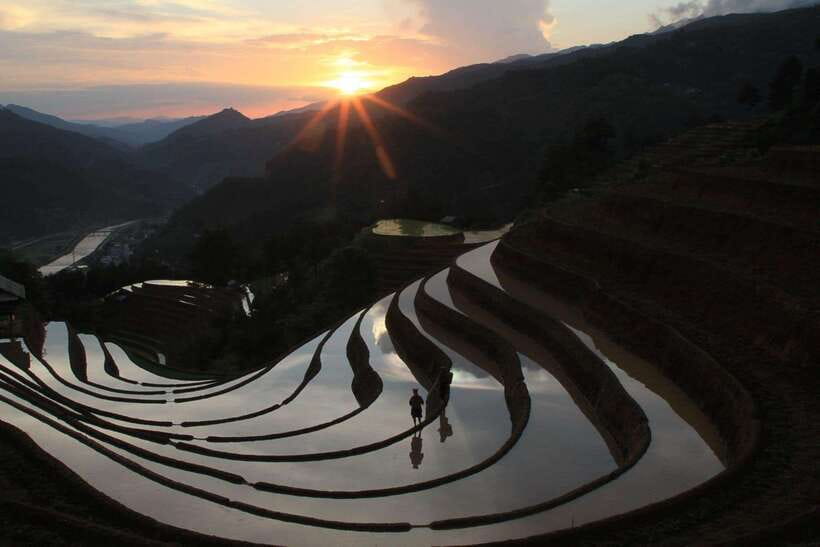 From Hanoi: 1-day Sapa Trekking Tour With Overnight Bus - Early morning in Sapa: breakfast, rest time, and the Y Linh Ho start