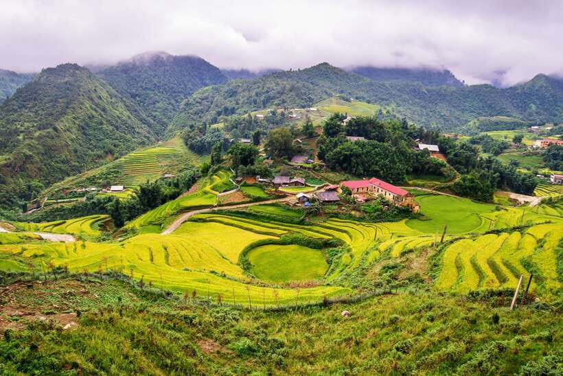 From Hanoi: 2-Day Sapa Trek Tour - Luxury Limousine Transfer - Getting Back to Sapa Town: Overnight Hotel as Your Reset Button