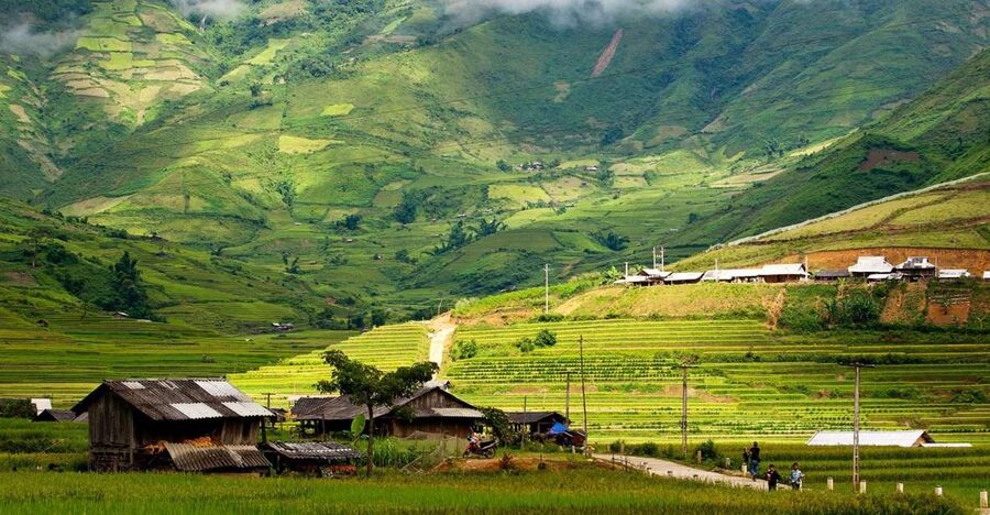 From Hanoi: 2-Day Sapa Trekking Trip with Homestay & Meals - Day 1: Lao Chai and Ta Van Through Terraced Fields