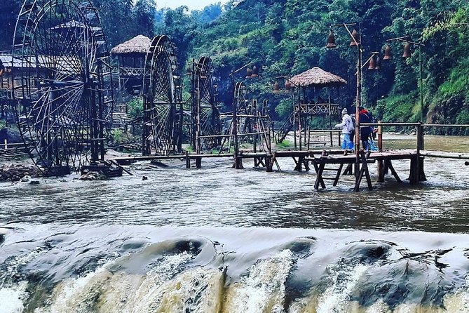 From Hanoi: 2 Days Luxury Sapa Trek & Fansipan Peak with Dcar - Day One Downhill to Cat Cat Village and the Muong Hoa Valley