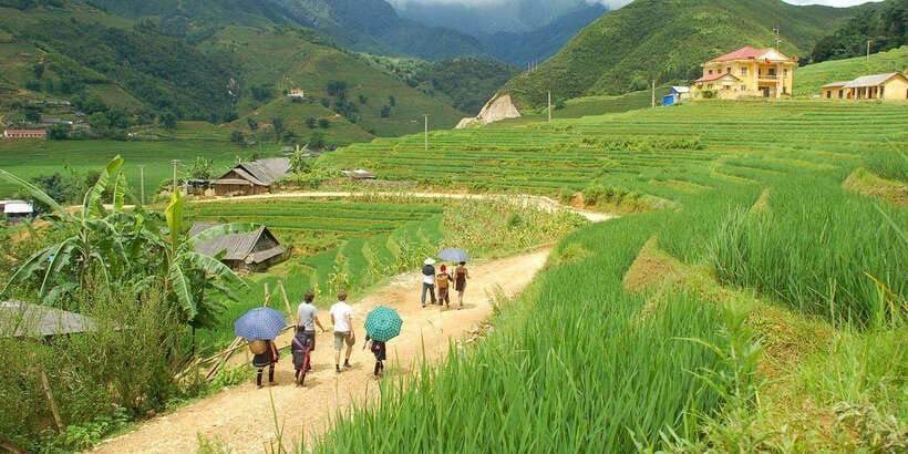 From Hanoi: Trek and Stay: 3-Day Sapa Highlands Adventure - Day 3 Red Dao and Supan: the 8 km trek and the final villages