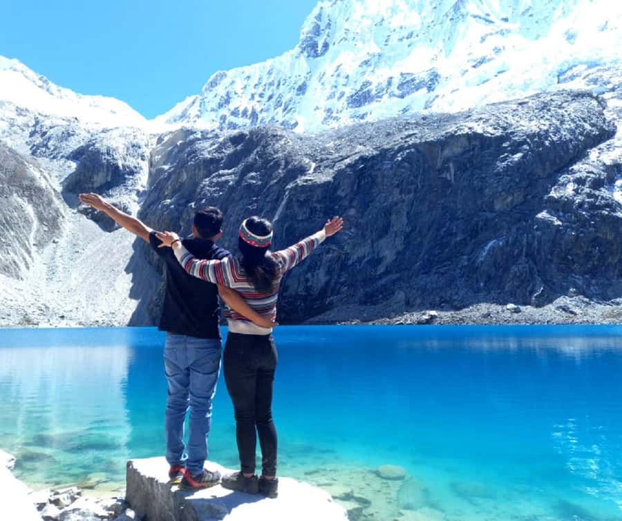From Huaraz: Lake 69 Trek Day Tour - White Mountain Range - Guide and group size: what a small group changes on a hard day