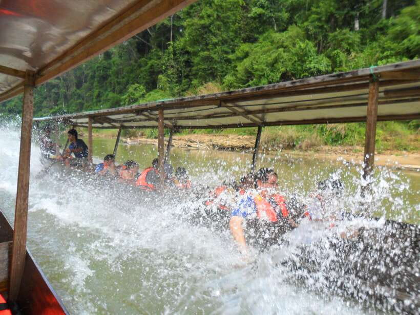 From Kuala Lumpur: Taman Negara National Park Trek Day Tour - From Kuala Lumpur: The Pickup at Berjaya Times Square and the Drive South