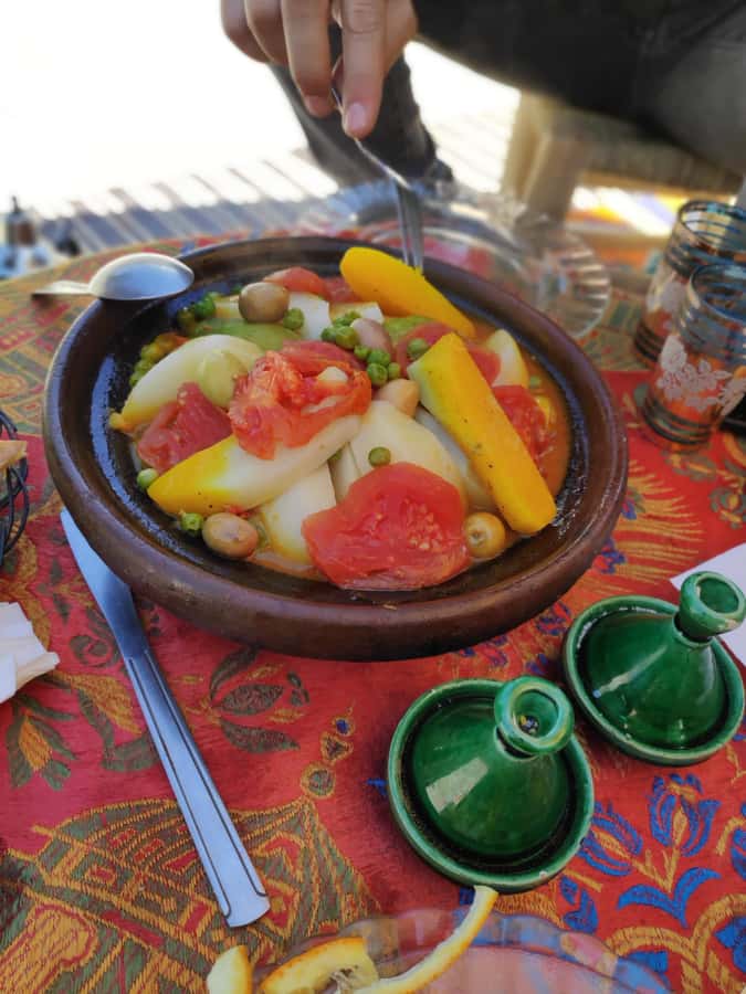 From Marrakech:Trekking in Atlas mountains 2 days - Guides in English/French (and beyond): getting local context without slowing down