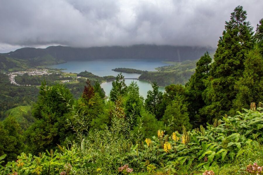From Ponta Delgada: Vista do Rei to Sete Cidades Guided Trek - How hard is it? A short trek with some slope at the end