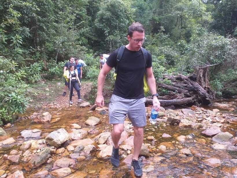 From Sa Pa: Full Day Trek of Fansipan Mountain - Gear checklist you’ll actually use (and what the tour doesn’t pack)