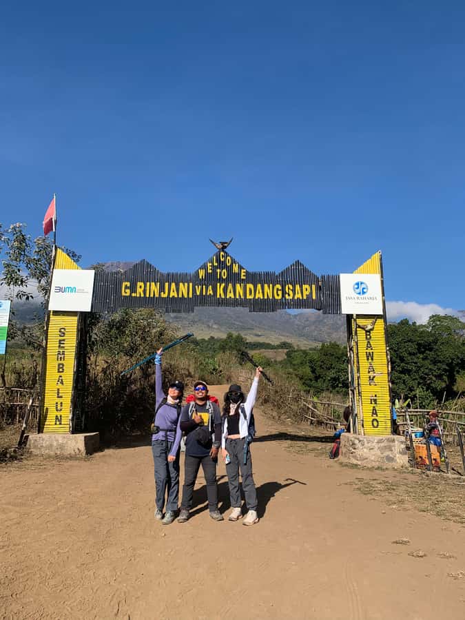 From Senaru: Mount Rinjani 2-Day Trek to Summit - Day 2’s 2:30am wake-up: summit push to 3,672m and the steep last hour