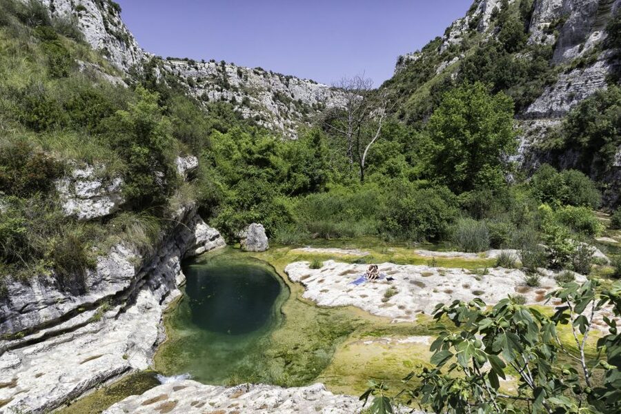 From Syracuse: Cavagrande Natural Reserve Guided Trek - What to pack for Cavagrande: shoes, swim gear, and a sensible day kit