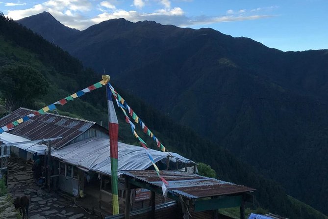 Goisankunda, Trek of the Holy Lakes - Ghopte (3530 m) to Kutumsang (2470 m): A Big Drop and a New Pace