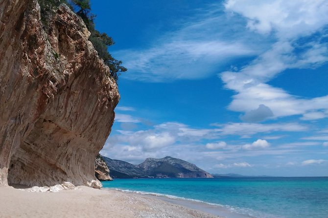Guided hike to Cala Luna, the pearl of the Gulf of Orosei - Cala Luna and Supramonte Views: Why This Hike Works