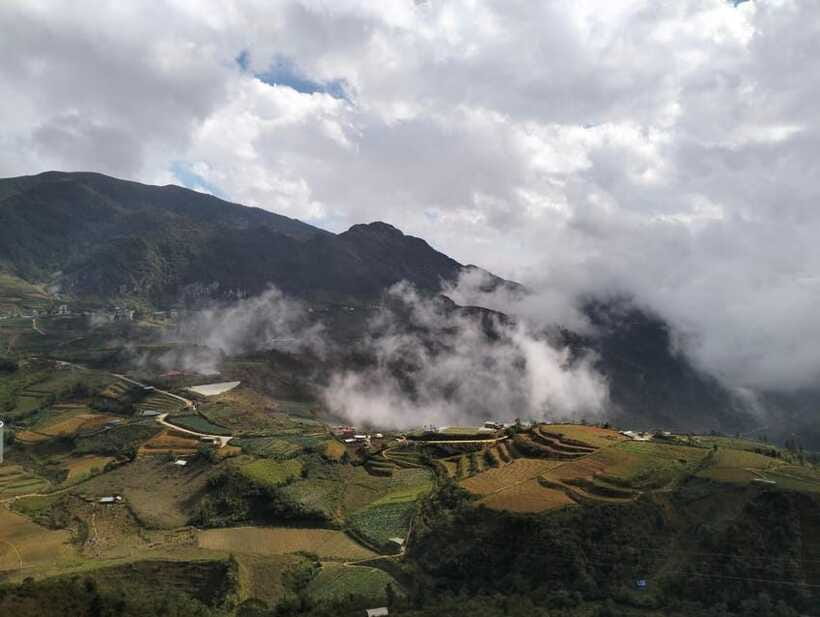 Half Day Sapa Trekking to Visit Lao Chai - Ta Van - Lao Chai: Black Hmong village life and rice-terrace walking