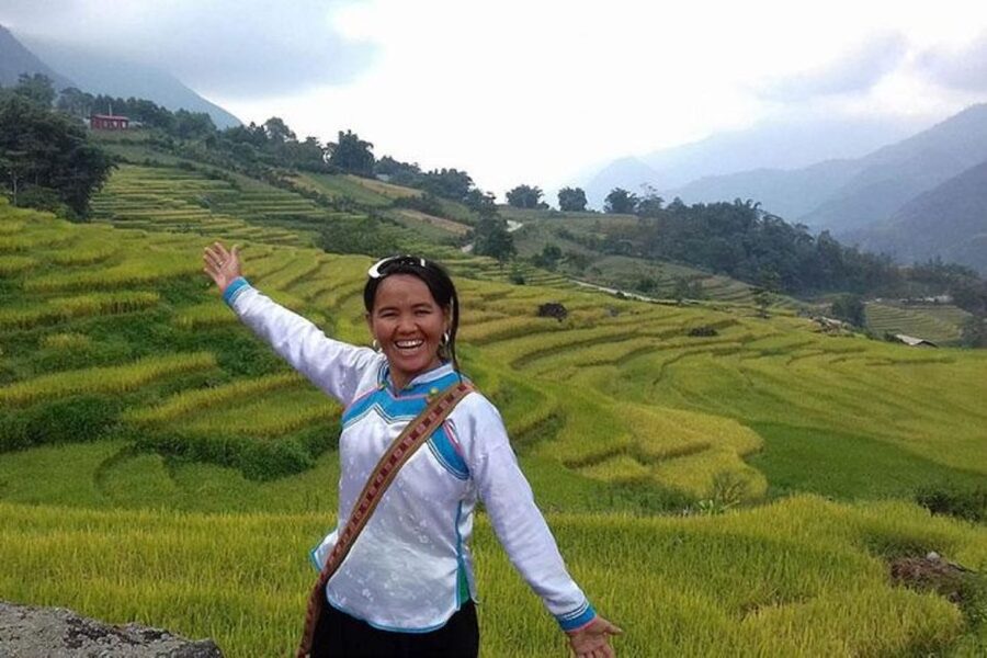 Hanoi: 2-Day Sa Pa Guided Village & Homestay Trekking Tour - Day 2 trek to Giang Ta Chai: bamboo forest pace and bridge views