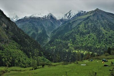Har Ki dun Trek by Himalaya Shelter - Guide-led safety on remote trails: the human factor you’re buying