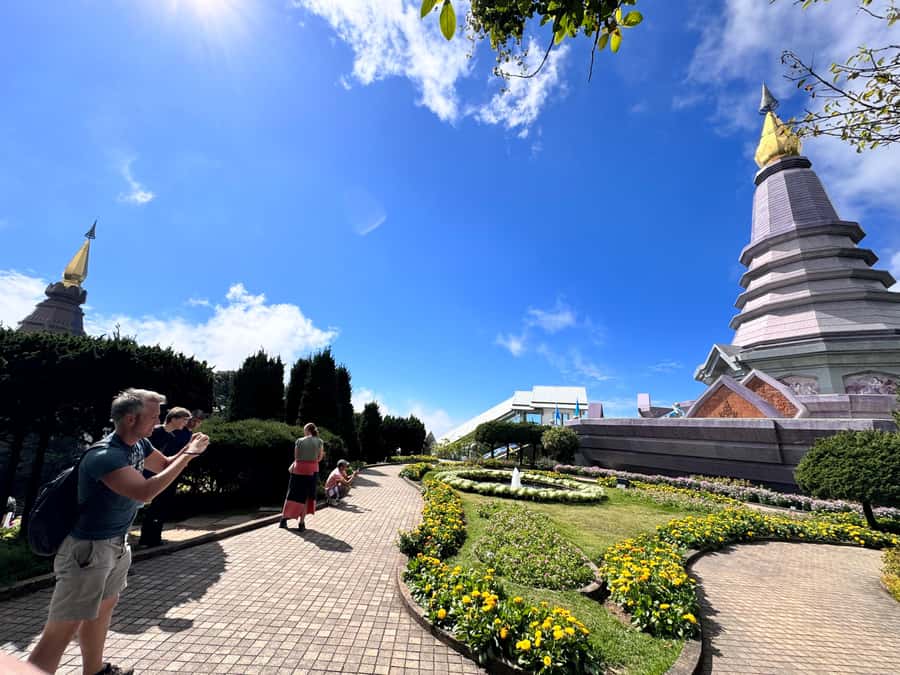 Inthanon national park, Trekking and Sightseeing in one day. - Doi Inthanon National Park and the highest mountain (2,565 m)