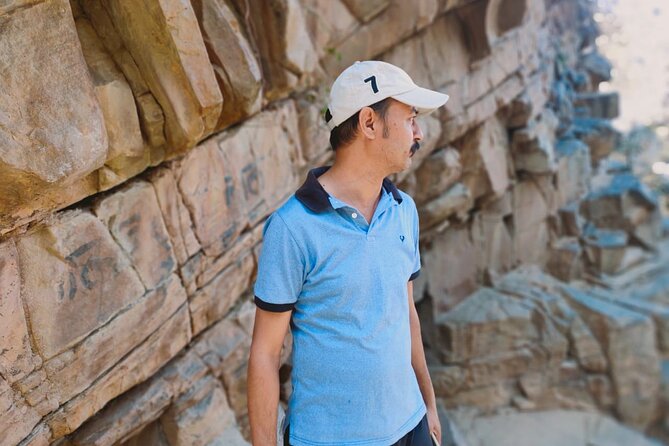 Jaipur Trekking and Hiking Tour with Guide - How the English-speaking guide improves everything you see