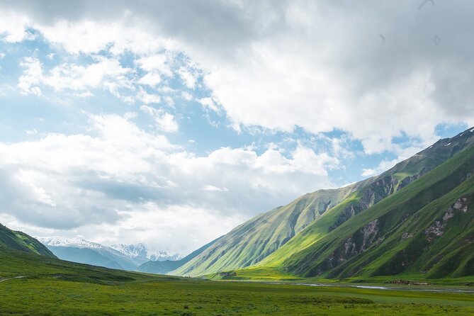Kazbegi - One Day Private Trekking Tour to Truso Valley - Timing, Weather Windows, and Keeping the Day Enjoyable