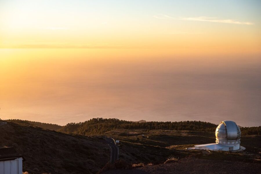 La Palma: Guided Trekking Tour to El Roque de los Muchachos - Ending at Pico de La Nieve and heading back down