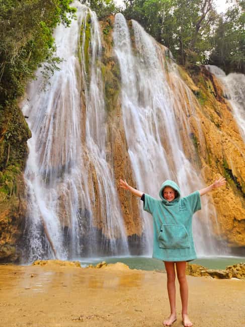 Las Terrenas: El Limón Waterfall Trekking Tour in Samana - El Limón Waterfall: pool time, massage time, and cave time