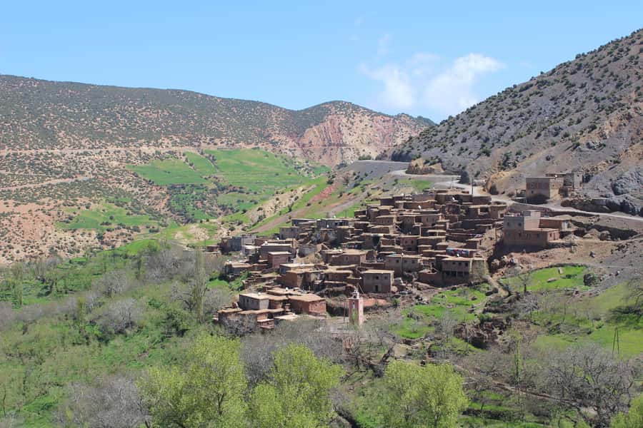 Marrakech: Atlas Mountains Summit Day Trek 2700m - From Marrakech to the High Atlas: the day starts in your pickup