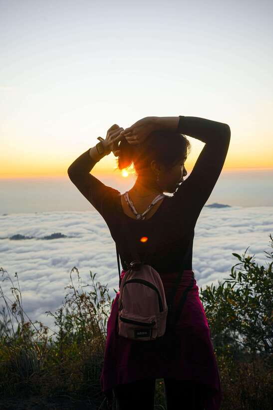 Mount Abang Trekking - Andong Temple at 5:15 am: Hydration and the Come-Up to Sunrise