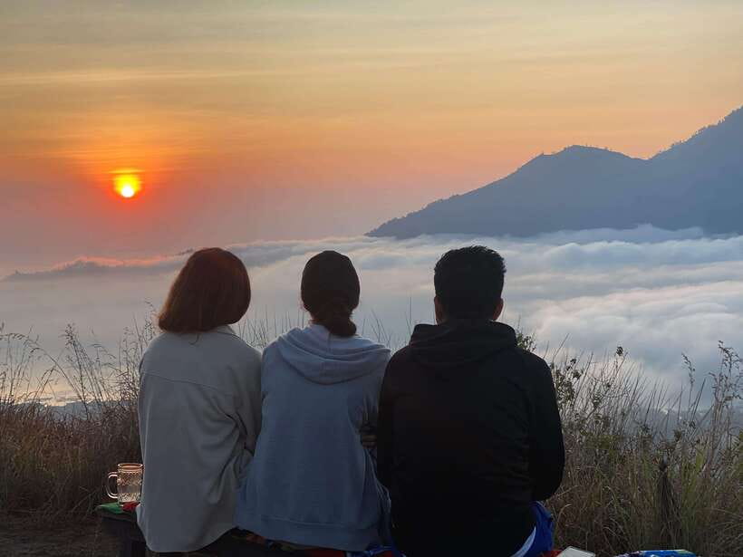 Mount Batur Sunset Trekking And Natural Hot Spring Tour - Coffee Plantation Stop: More Than a Quick Photo Break