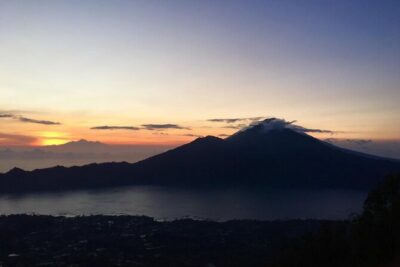 Mount Batur Trekking and Natural Hot Spring - All Inclusive Tour - Descent and the Switch to Recovery Mode