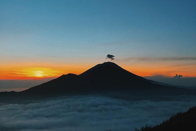 Mount Batur Volcano Sunrise Trekking With Ubud Rice Terrace - Group size, pacing, and why the guide matters