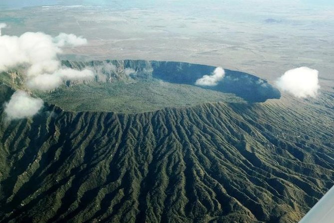 Mount Longonot Full-Day Hiking and Trekking Trip from Nairobi - Guides, Cars, and Group Size: Getting Help Without Feeling Crowded