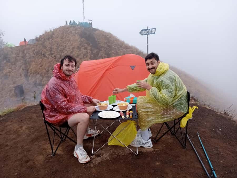 Mount Rinjani 2-Day Trek to Senaru Crater Rim - Day 1 Schedule: Sembalun Views, Rainforest Steps, and the Rim at 4 PM