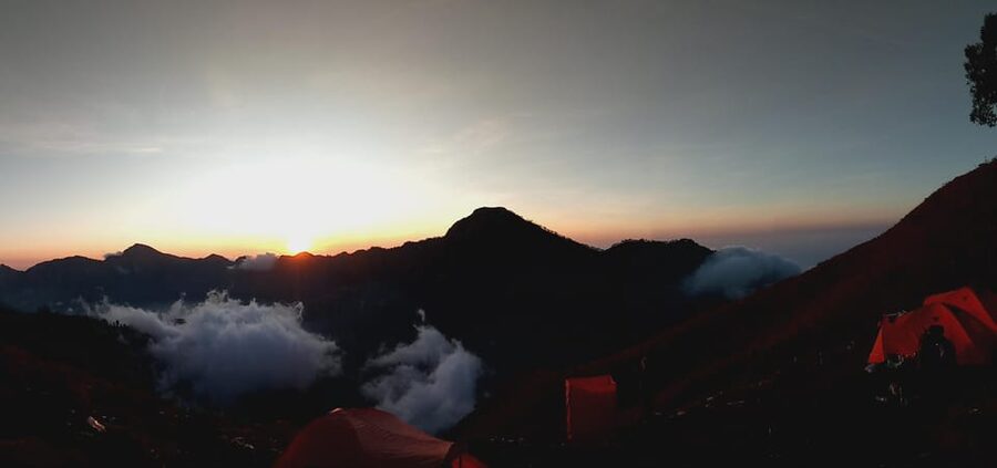 Mount Rinjani: 2D-1N Trekking Summit Sunrise Point Join Tour - Price and Value: How $133 Stacks Up for a 3,726m Summit Trek