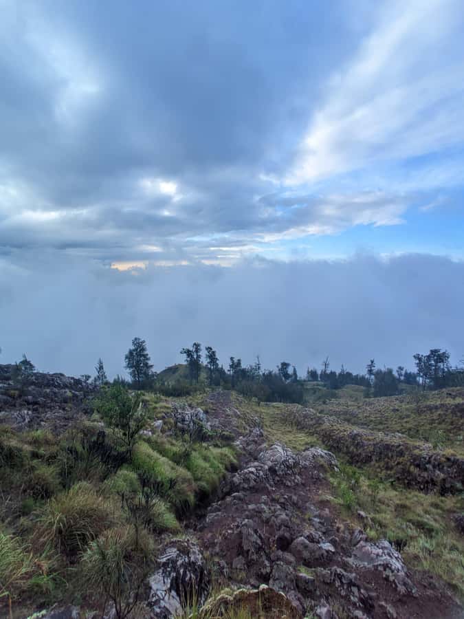 Mount Rinjani: 2D/1N Trekking To Sembalun Or Senaru Views - Day 1: Sembalun grasslands, Pos stops, and the crater-rim sunset