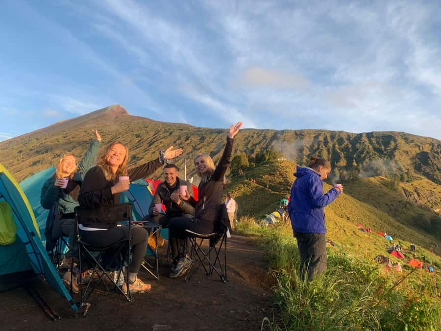 Mount Rinjani: 2D/1N Trekking To Sembalun Or Senaru Views - Food, water, and the porter-cook advantage on Rinjani