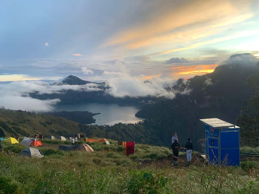 Mount Rinjani Trekking 2D/1N Summit Sunrise & Sunset Views - Food, water, and the small comforts that keep you going