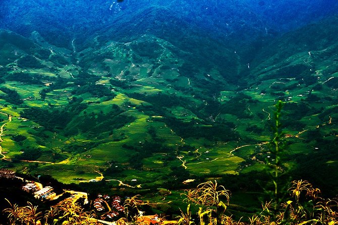 Mountain views and villages trek – 1 Day - Downhill to Ham Da: meeting the Black Hmong at village scale