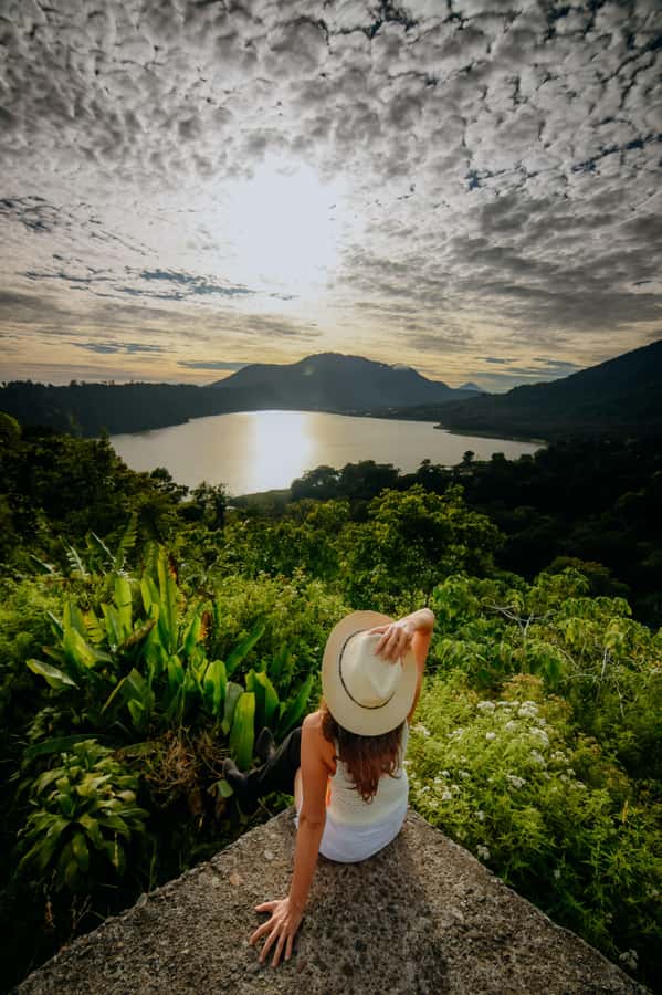 Munduk : Jungle Trekking,Canoeing,waterfall &authentic lunch - How the 5-Hour Munduk Combo Works (Jungle, Lakes, Temples, Waterfall)